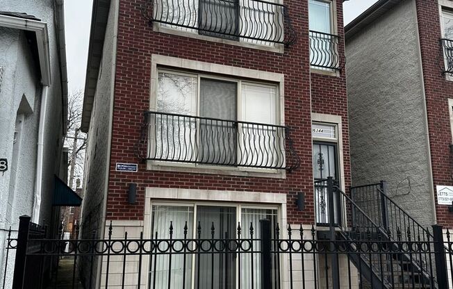 6344 S Rhodes