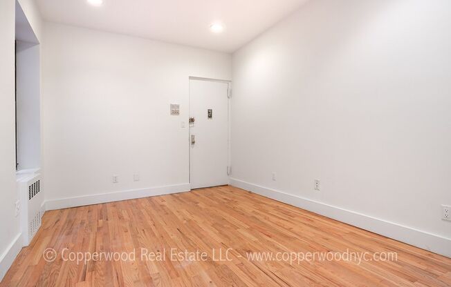 2 beds, 1 bath, 385 sqft, $4,495, Unit 9