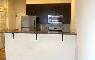 2 beds, 2 baths, 1,000 sqft, $1,625, Unit Unit 4