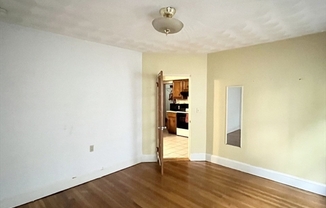 3 beds, 1 bath, 1,225 sqft, $2,850, Unit 1