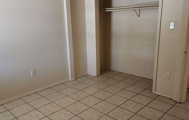 1 bed, 1 bath, 650 sqft, $625, Unit Unit 2A