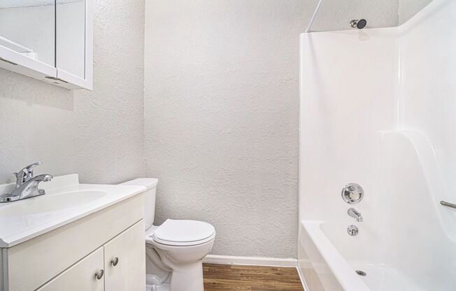 1 bed, 1 bath, 407 sqft, $850, Unit 2348 Unit #08