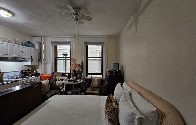 Studio, 1 bath, 275 sqft, $2,250, Unit 500
