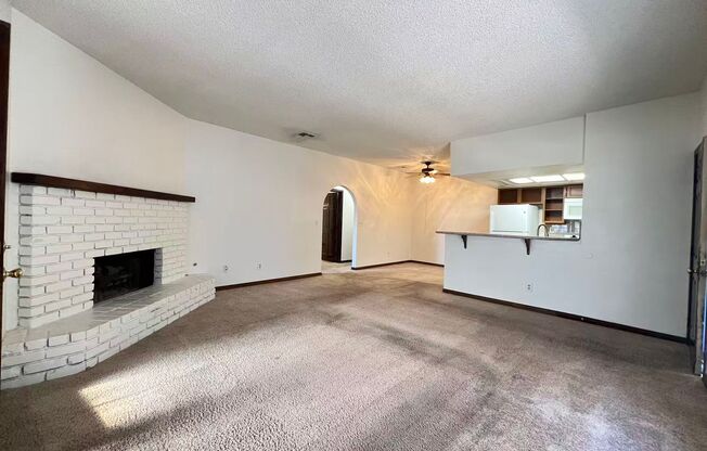 Bright & Spacious Rental in Great Area – No Pets