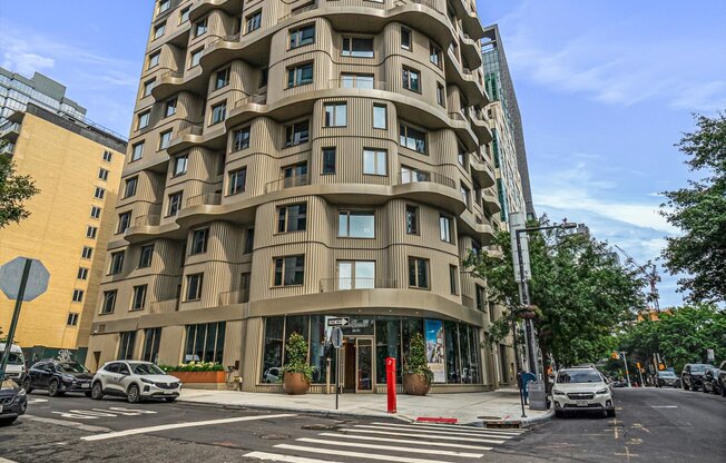 1 bed, 1 bath, 629 sqft, $5,000, Unit 504