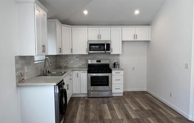 1 bed, 1 bath, 400 sqft, $1,900