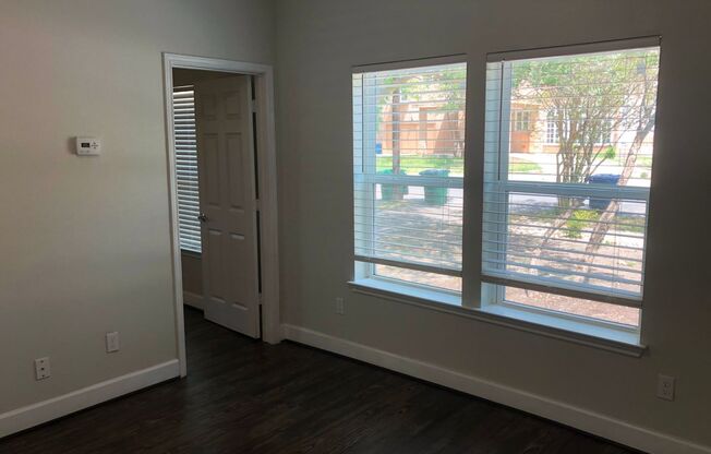 1 bed, 1 bath, $1,095, Unit Unit 101