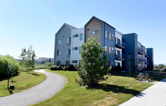 West Village at Four Points - Apartments in Bozeman