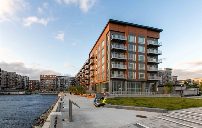 2 beds, 2 baths, 1,075 sqft, $4,800, Unit 513