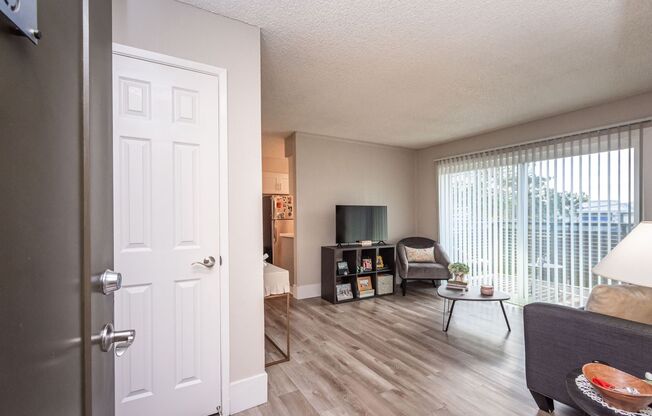 1 bed, 1 bath, 592 sqft, $1,570