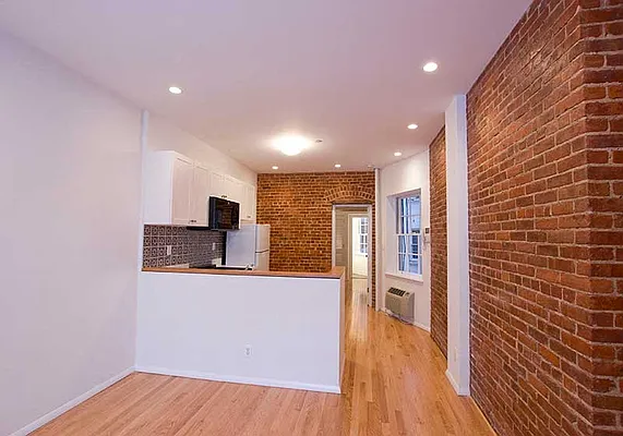 Studio, 1 bath, $2,550, Unit 1FE