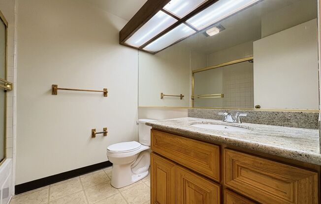 2 beds, 2 baths, $3,400, Unit # 209