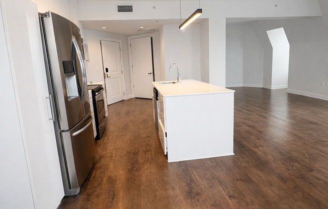 1 bed, 1 bath, 955 sqft, $1,988, Unit PH-07