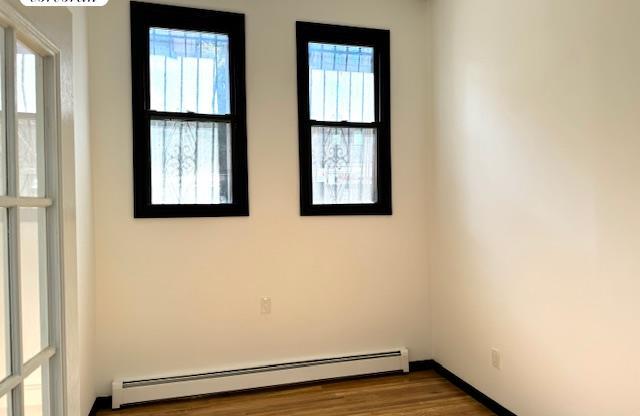 2 beds, 1 bath, $4,000, Unit 1R