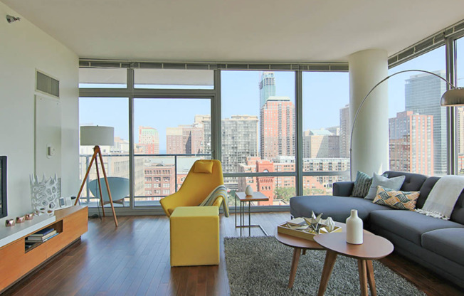 112 W POLK