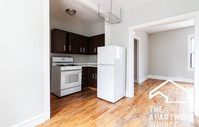 3722 N. Pine Grove, Unit 2W