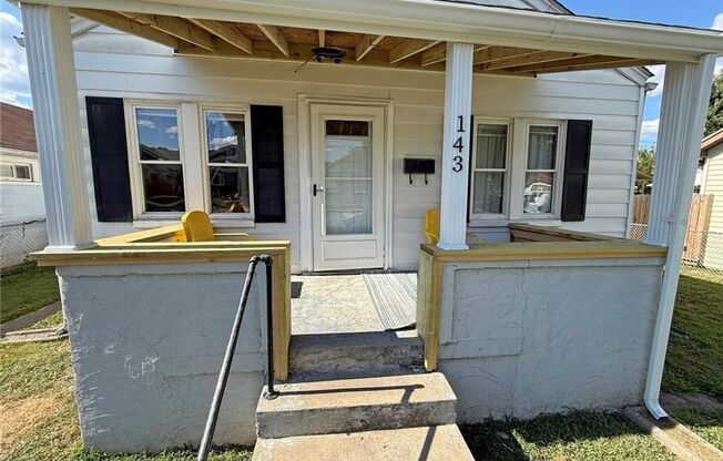 Three Bedroom Newly Renovated Home in South Charleston