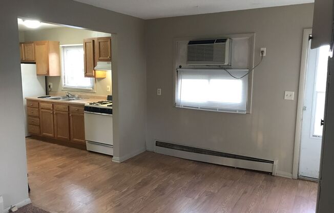 1 bed, 1 bath, 600 sqft, $949, Unit 25