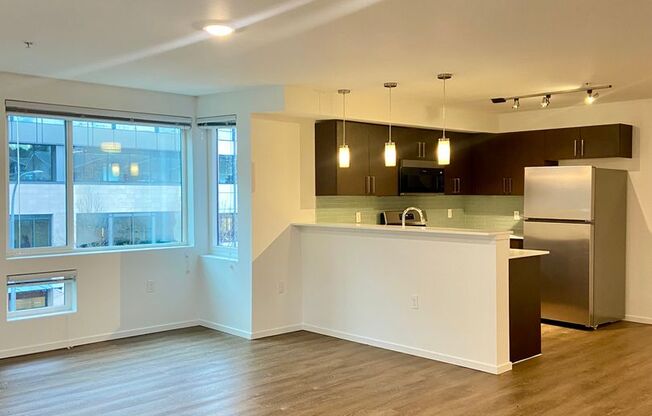 2 beds, 2 baths, 900 sqft, $2,995, Unit 2403-A