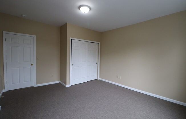 2 beds, 1 bath, $1,430, Unit 2W