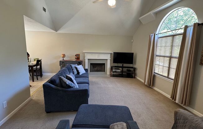 Beautiful 3 Bedroom 2 Bath Home Close to I-20.