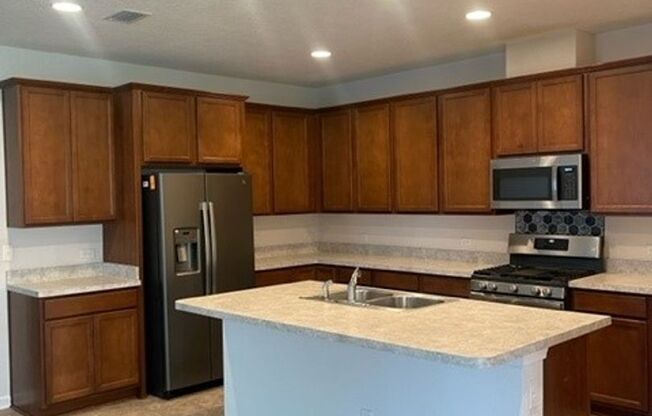 4BR/ 3BA