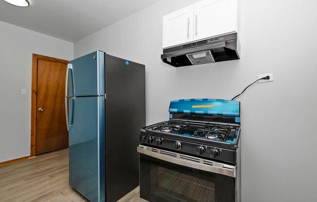 6402 S Troy