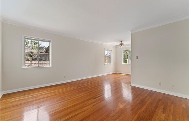 7100 7104 KITTYHAWK AVE