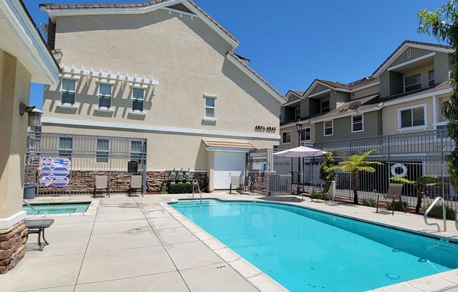Gorgeous "Lincoln Square" Condo!