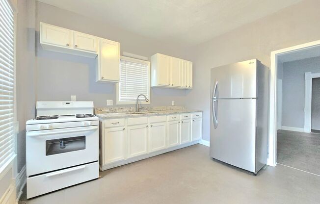 2 beds, 1 bath, $950, Unit 608 Leland Ave