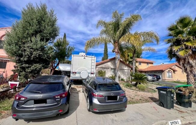 2 bedroom Temecula home with a big backyard for LEASE!