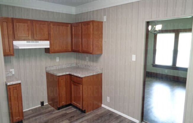 3 beds, 1 bath, $1,050