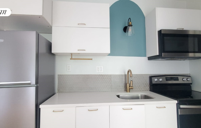 2 beds, 1 bath, $2,499, Unit 2D