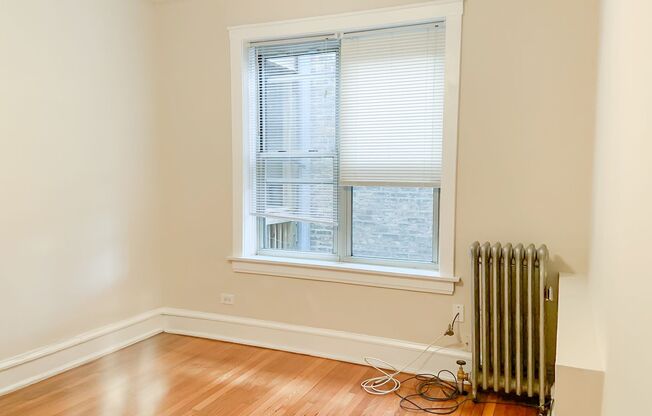 2 beds, 1 bath, 875 sqft, $2,495, Unit 1607-2
