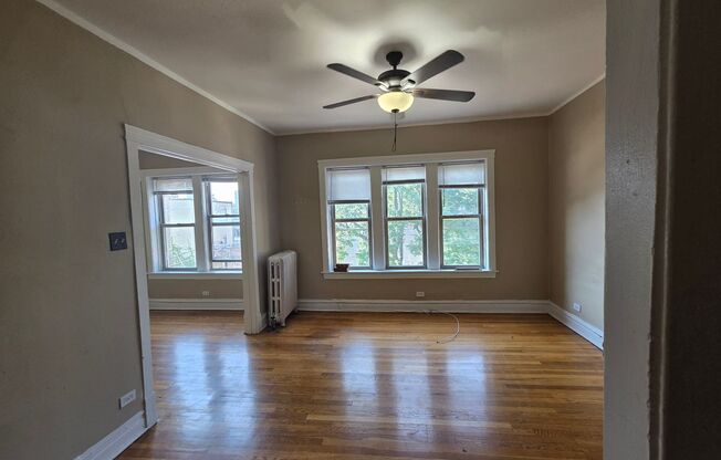 5545-51 N. Magnolia