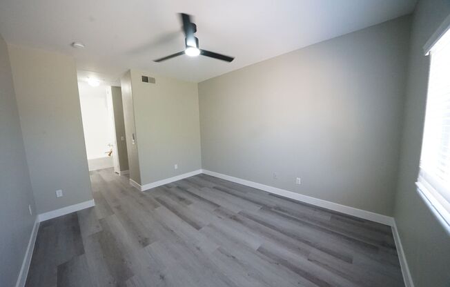 2 beds, 2 baths, $1,395, Unit Building 7 -Clark County-