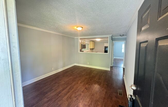 2Bed/1Ba Duplex close to Downtown Concord Fully Renovated with Laundry Room on Site