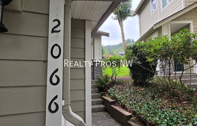 2066 NEWPORT WAY NW