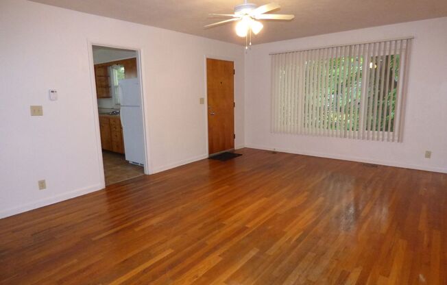1031-1033 Saginaw St S Salem, OR 97302