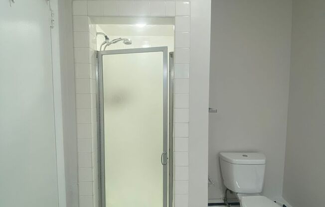 3 beds, 2 baths, 1,324 sqft, $1,450, Unit P02