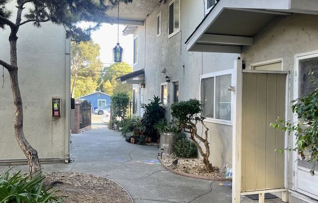 Casa Sobrante Town Homes