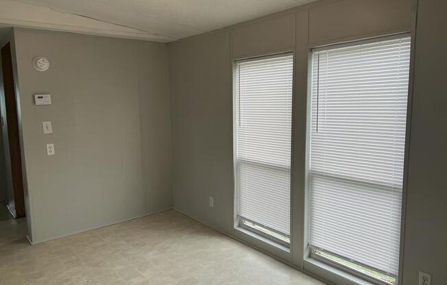 50 WILLOWBROOK CT