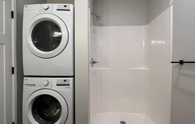 Studio, 1 bath, 569 sqft, $1,600, Unit WR 305-224