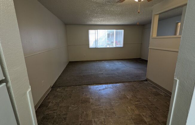 3 beds, 1.5 baths, 1,500 sqft, $1,912, Unit 2802-1
