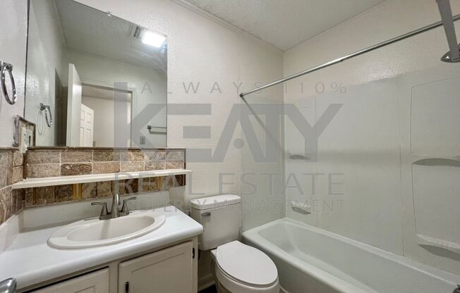 2 beds, 1.5 baths, 1,000 sqft, $775, Unit 229 Ryder Drive