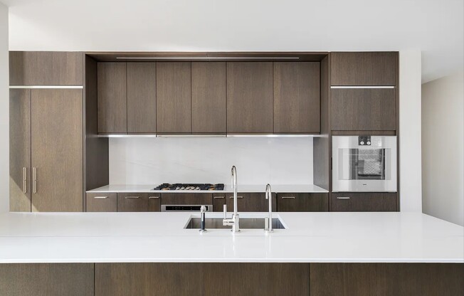 301 E 50 ST