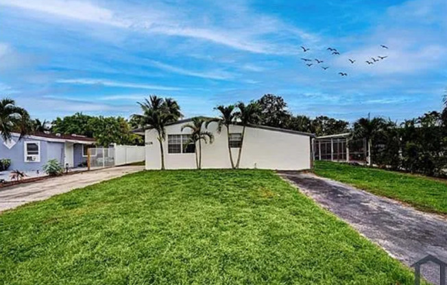 Charming 4-Bedroom Home in Margate, FL – Security Deposit Special: Only $1,500 with Approved Credit!