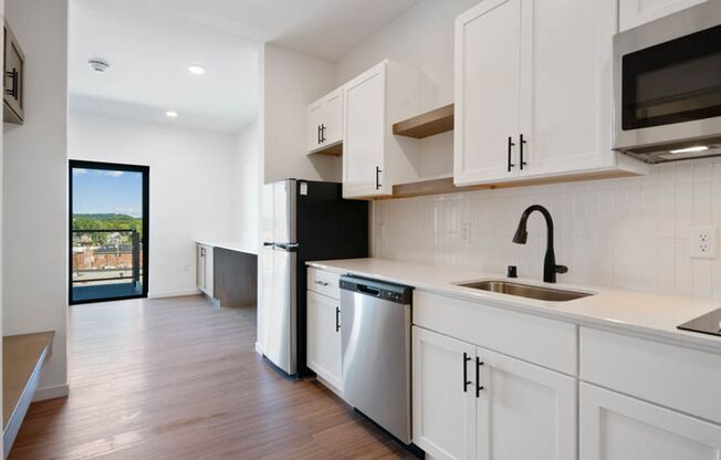 Studio, 1 bath, 427 sqft, $1,425, Unit 510