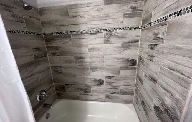 1 bed, 1 bath, 583 sqft, $1,695, Unit 2300-108