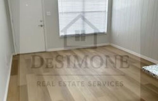 1 bed, 1 bath, 570 sqft, $1,099, Unit R-11